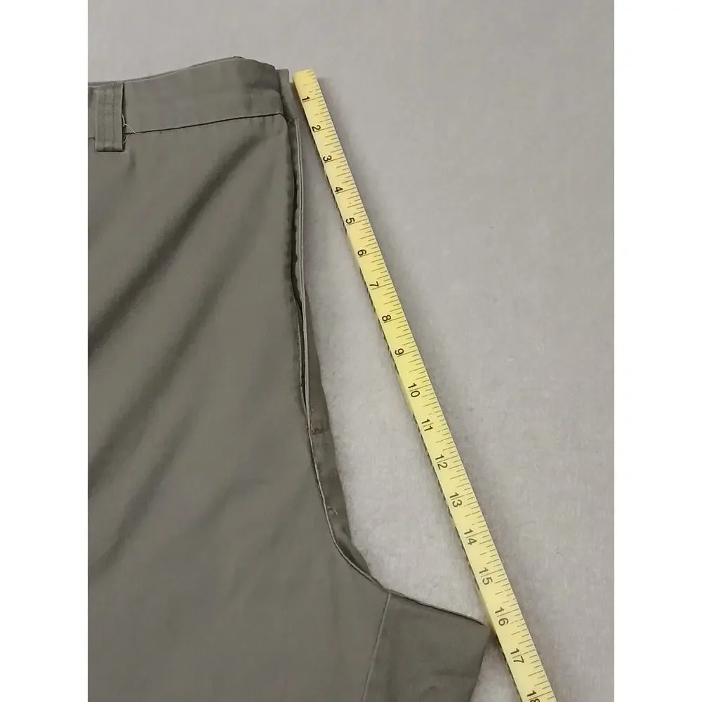 Canyon Ridge (52) Men's Gray Cargo Khaki Relaxed Shorts